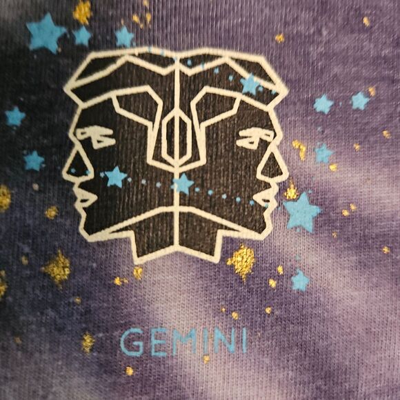 Cosmic Astrology Themed Graphic Tee - Junior Size 3/5 (S) - Picture 4 of 16